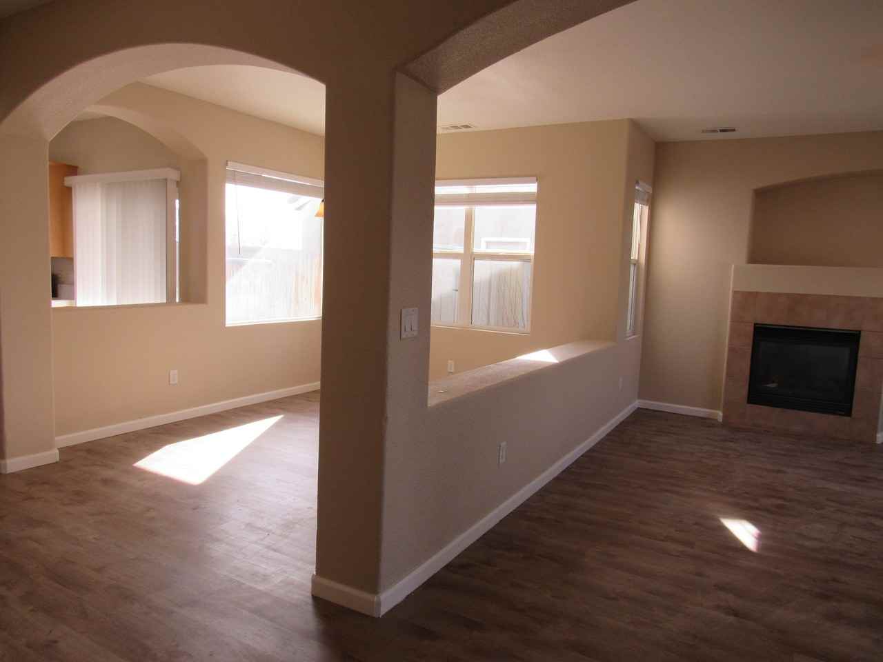 10524 Iron Point Cir - Photo 3 of 18