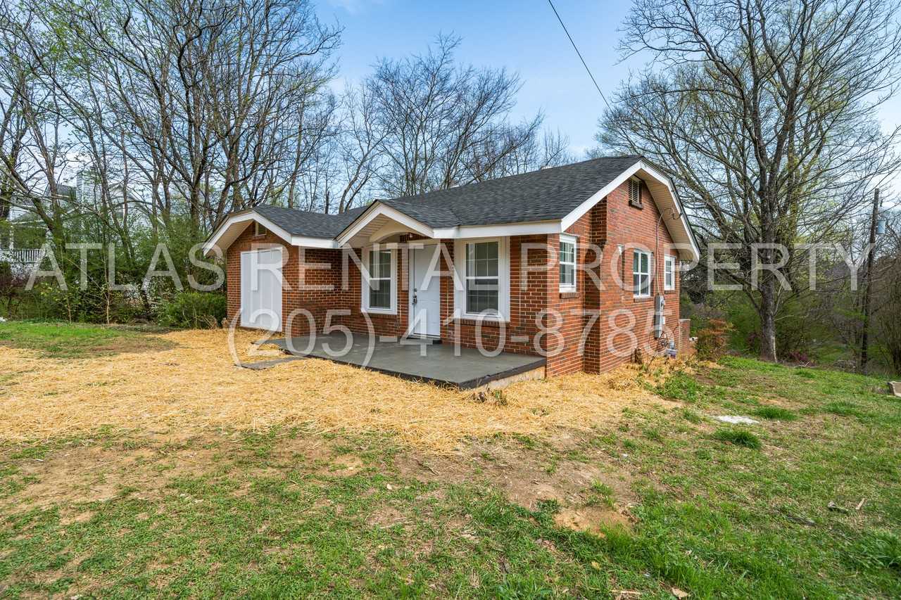 1647 Cherry Ave - Photo 3 of 23