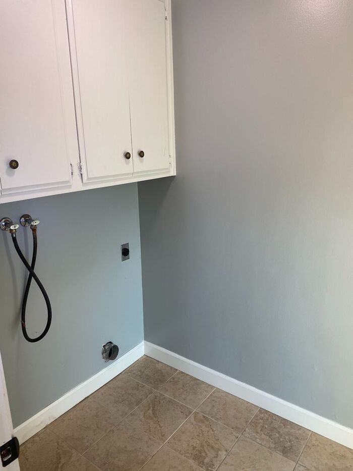 42718 Weigand Ct - Photo 3 of 20