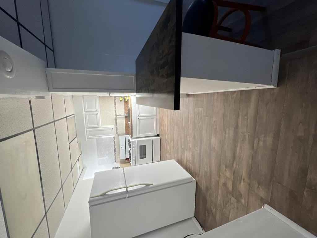 464 3rd St - Photo 4 of 8