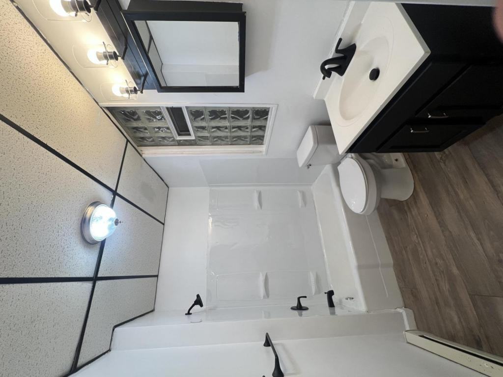 464 3rd St - Photo 2 of 8