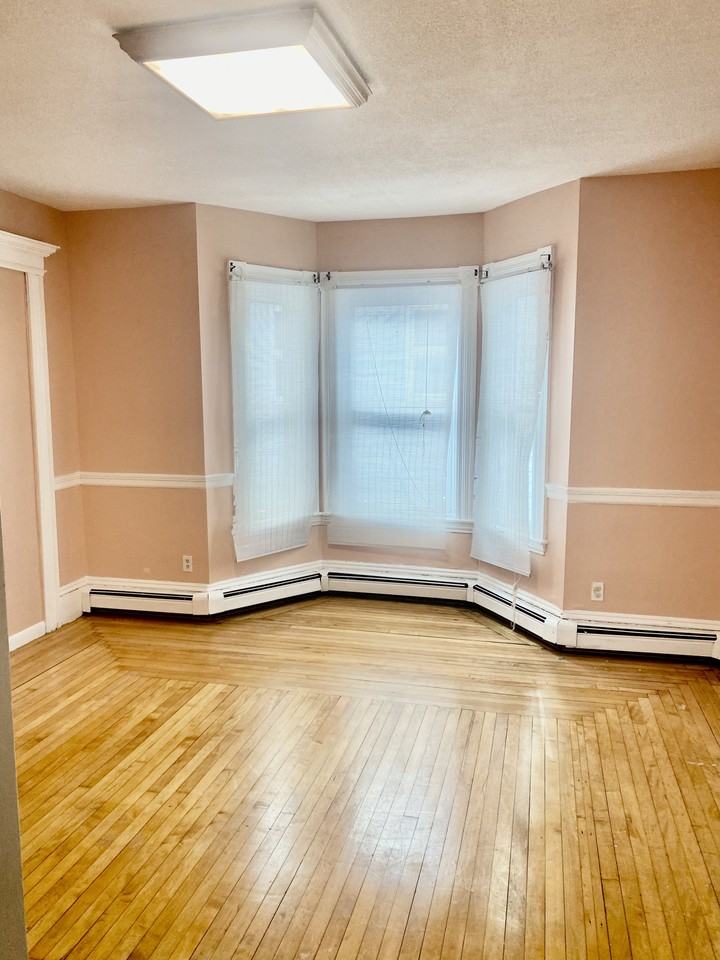 152 Beach Street #1 - Photo 3 of 12