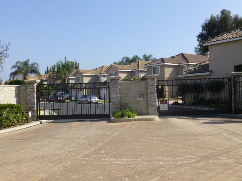 13902 Berrington Ct - Photo 2 of 13