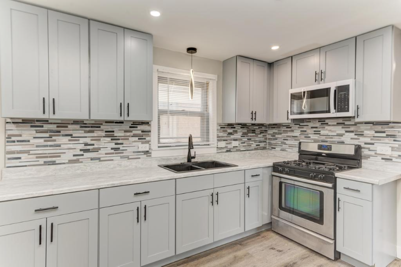 11209 South Laflin Street - Photo 5 of 24