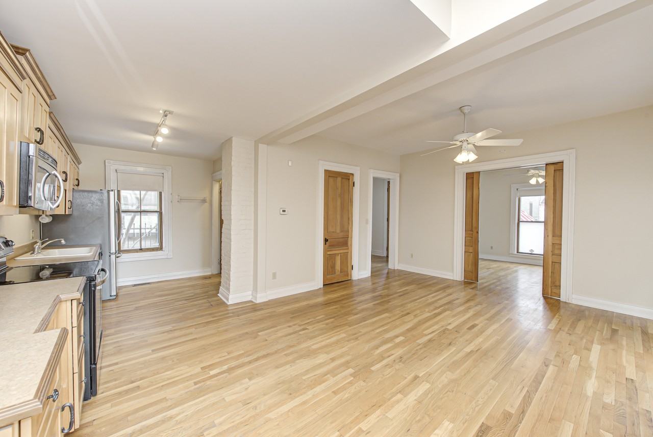 237 East Saint Joseph Street - Photo 7 of 23