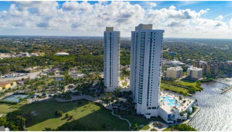 3000 Oasis Grand Blvd #903 - Photo 5 of 46