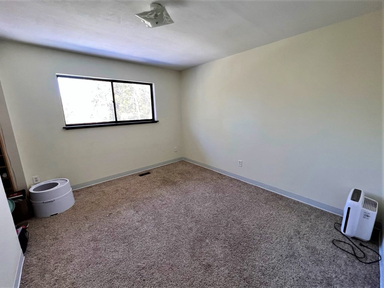 1576 Burland Dr #1 - Photo 7 of 20