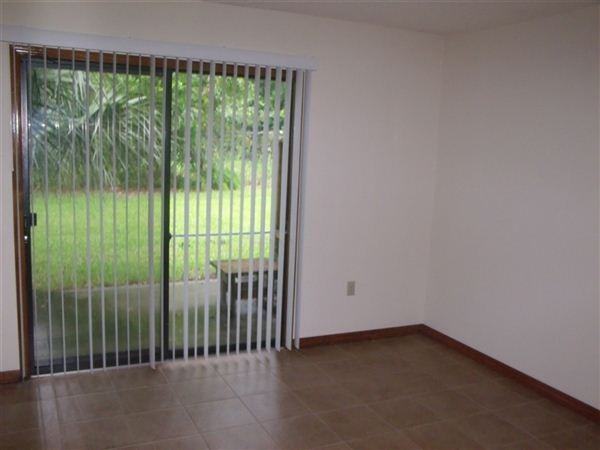 Citrus Square Apartments - Photo 2 of 9