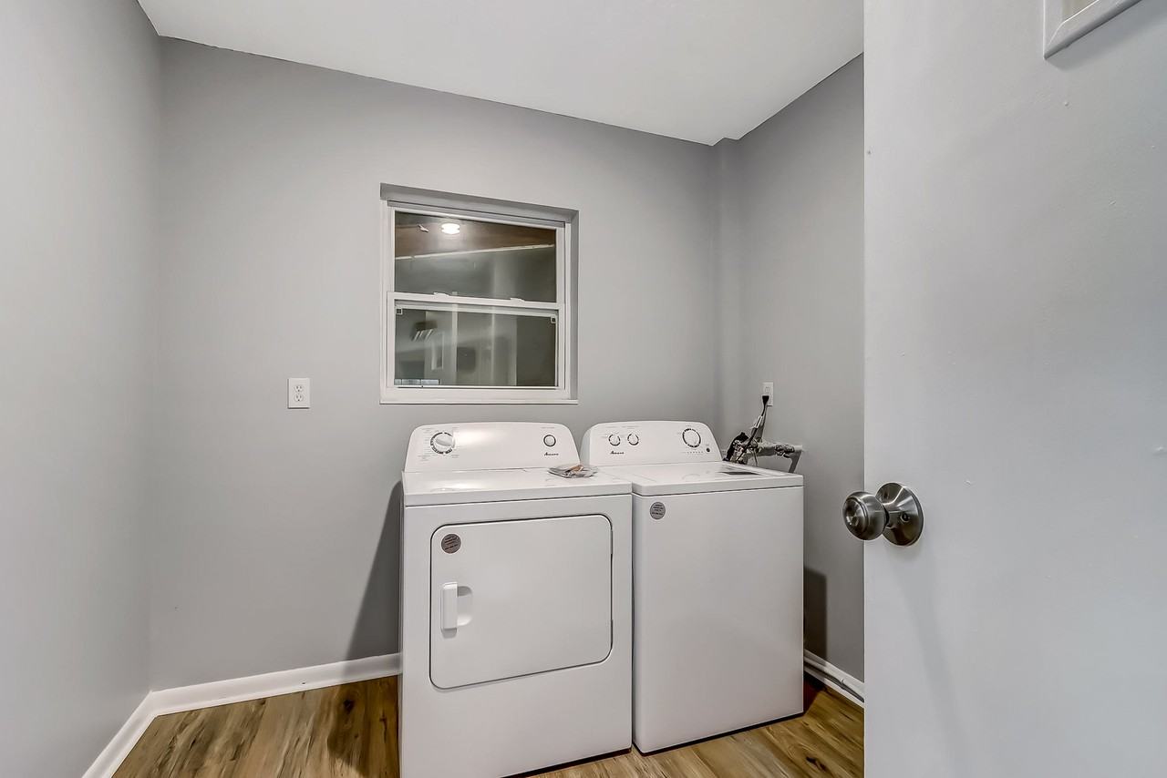 Beth Ann Ter - Photo 6 of 11