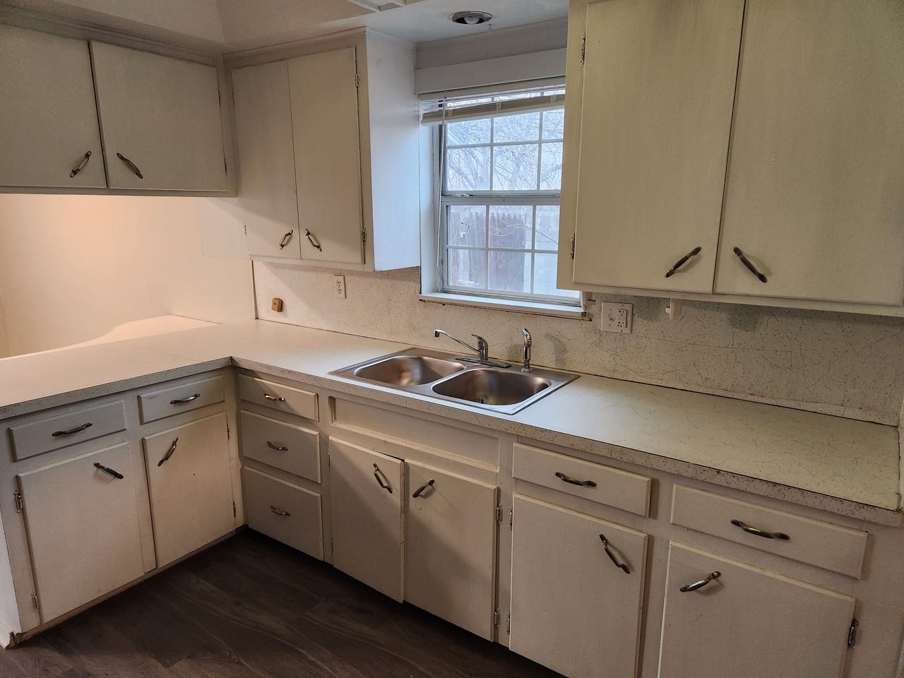 1404 Nolan Street - Photo 4 of 8