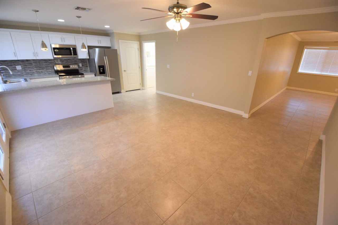 821 E Garnet Ave - Photo 3 of 17