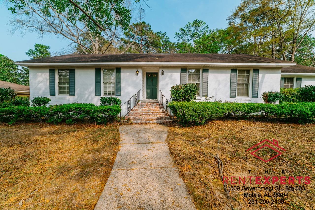 1108 Locarno Street - Photo 2 of 41