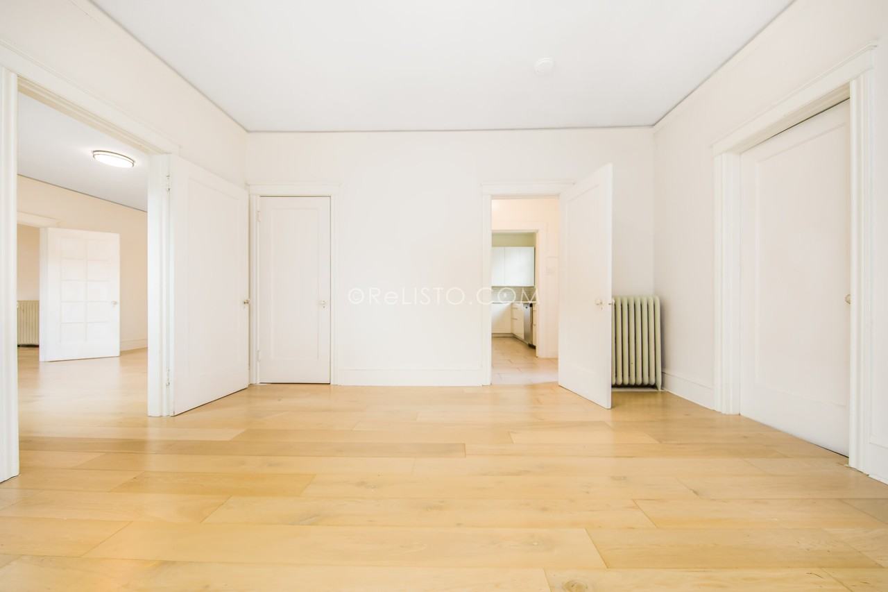 1388 Golden Gate Ave - Photo 3 of 26