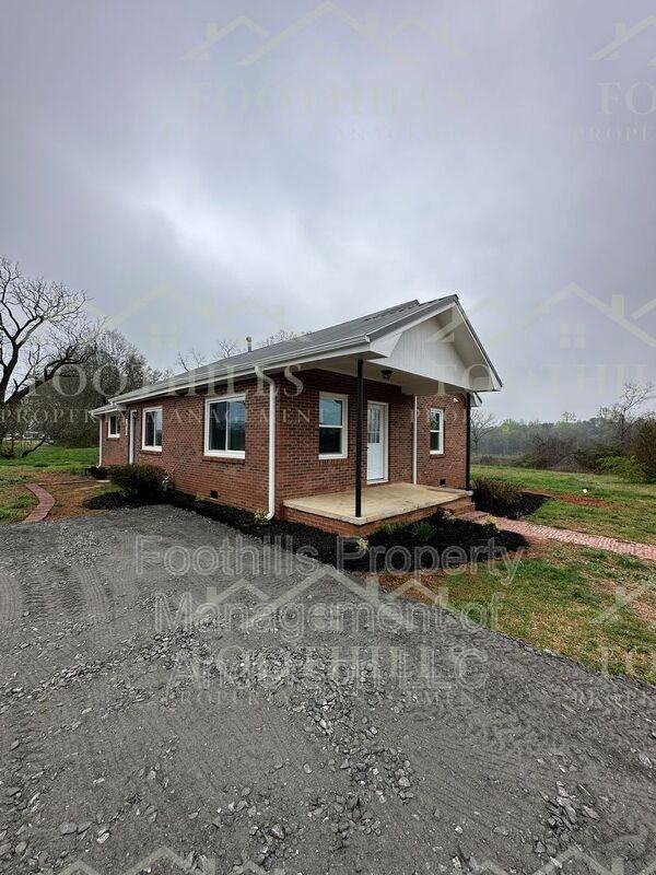 1010 Burns Bridge Rd - Photo 2 of 17