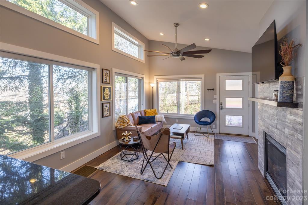 16 Dellwood St #16DELLWOOD - Photo 3 of 16
