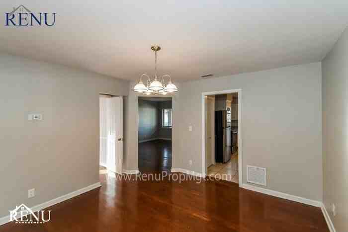 2413 Buttonwood Dr - Photo 2 of 18