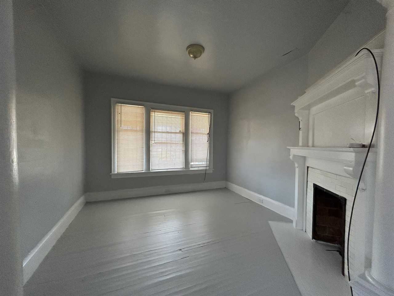 13809 Earlwood Rd #1 - Photo 2 of 9