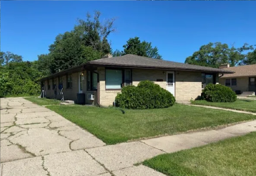 3216 Darwood Drive 3216 1/2, Rockford, IL 61101 2 Bedroom Apartment