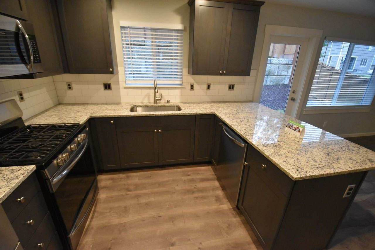 9835 15th Pl Se - Photo 2 of 12