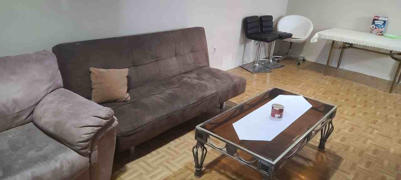 876 Liverpool Rd - Photo 2 of 5