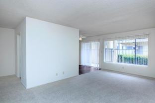 301 W Vineyard Ave - Photo 1 of 1