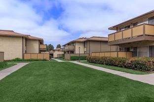 301 W Vineyard Ave - Photo 1 of 1