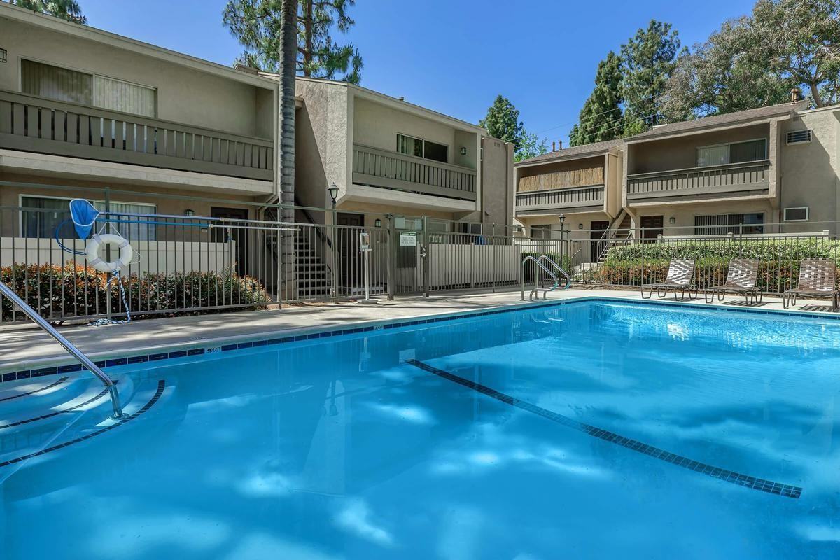 825 Tamarack Avenue - Photo 5 of 13