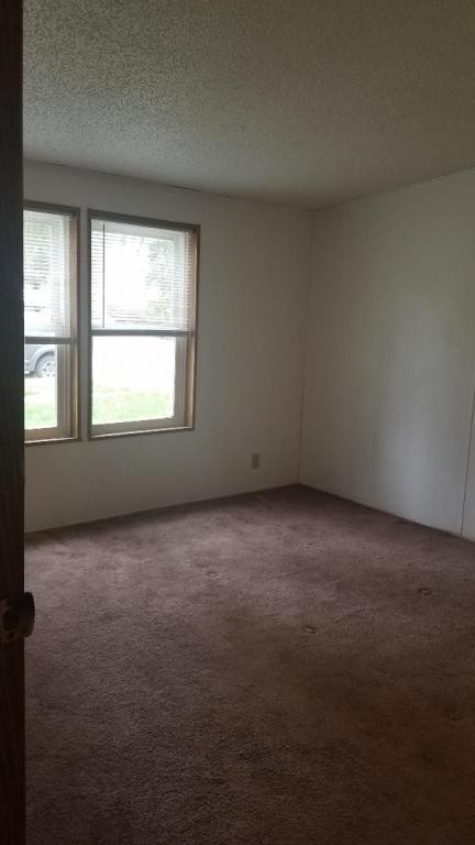 318 S East St - Photo 3 of 15