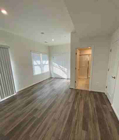 7831 Wolf Run Ln - Photo 2 of 18