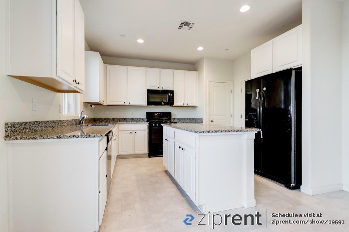 1172 S Clover Ave - Photo 2 of 18