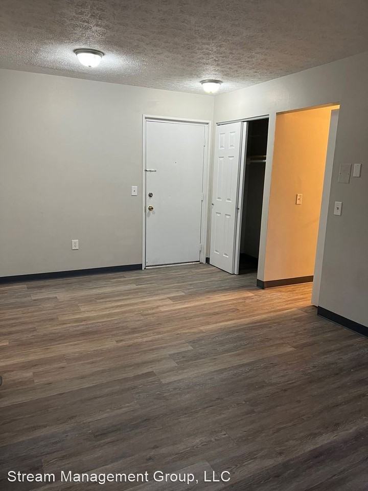 Wood Street Apartments - Photo 3 of 13