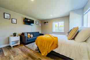 2406 Quaker St - Photo 1 of 1