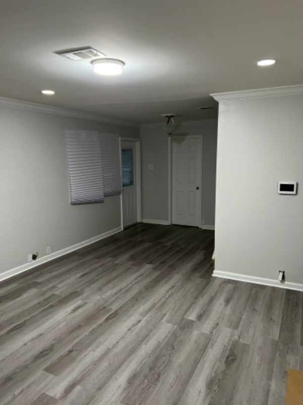 3346 Courtland Dr - Photo 3 of 5