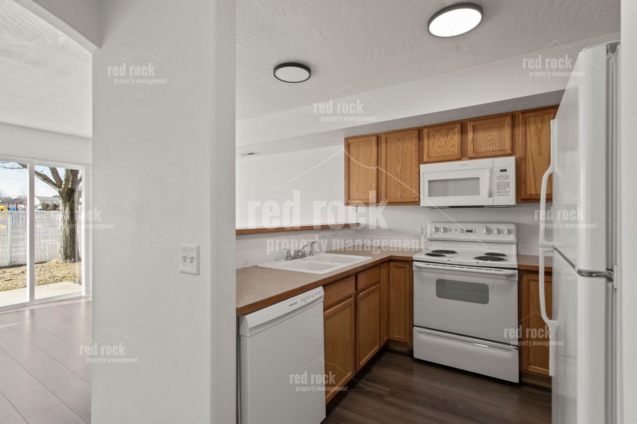 4935 N Jasmine Ln #1 - Photo 4 of 18