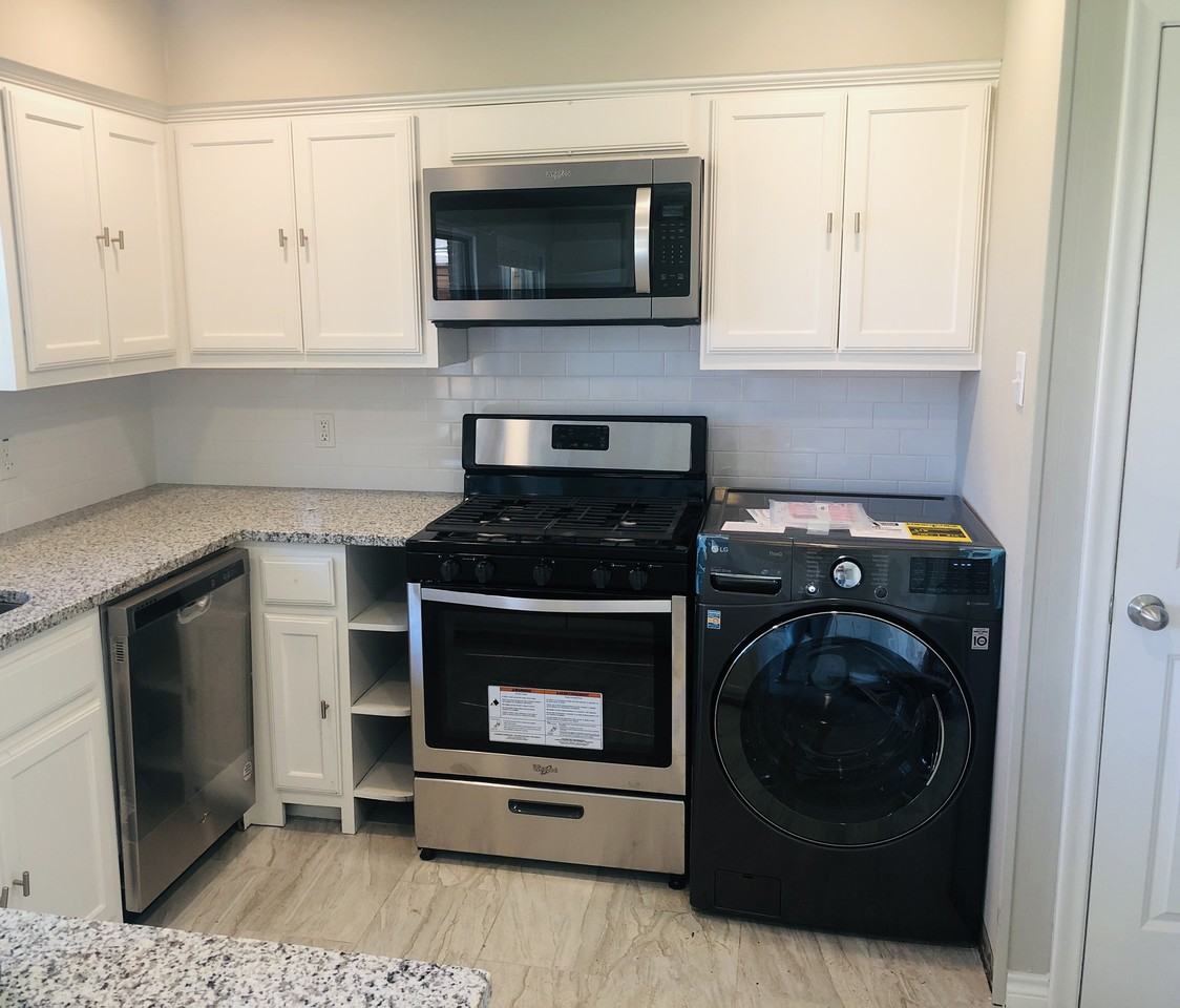 521 Heyser Dr - Photo 2 of 18