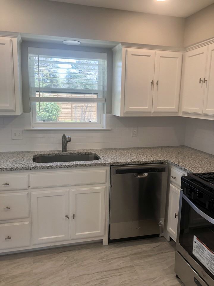 521 Heyser Dr - Photo 3 of 18