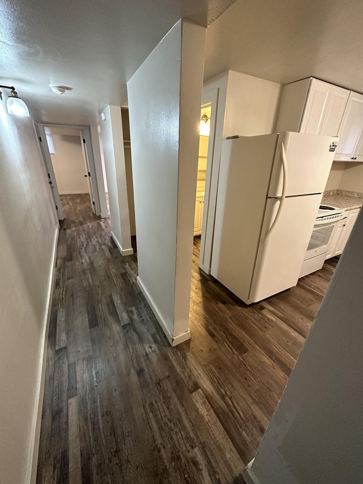 1106 35th St S Lowr - Photo 3 of 12