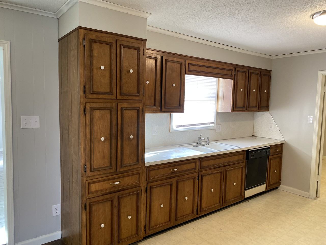 12 Terilyn Dr - Photo 2 of 13