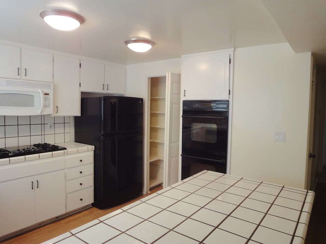 54 Salvatore Dr - Photo 3 of 23