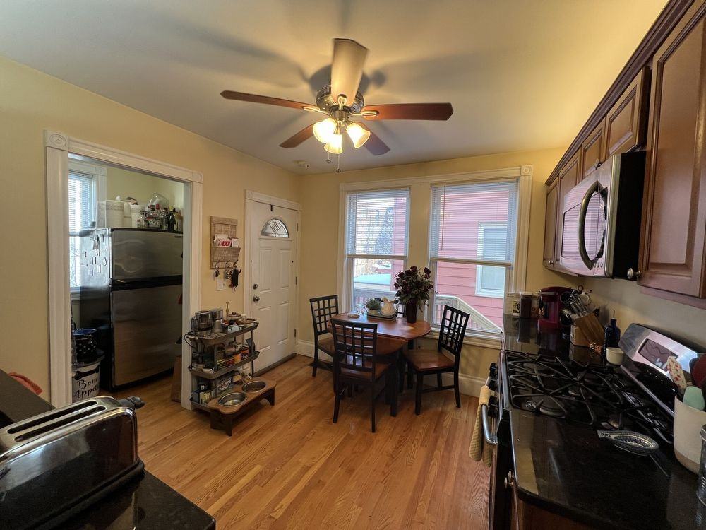 382 Highland Ave - Photo 2 of 9