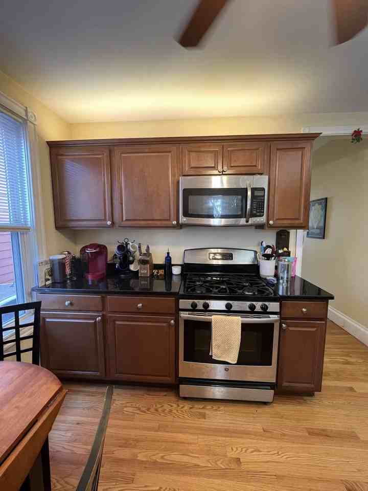 382 Highland Ave - Photo 3 of 9