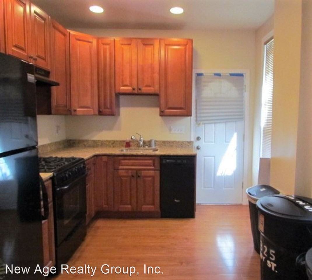 1325 S May St - Photo 3 of 21