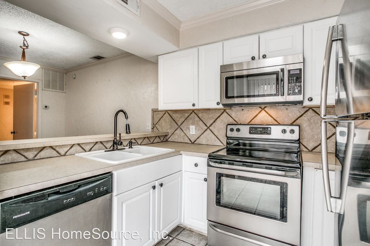 2621 Piedras - Photo 2 of 14