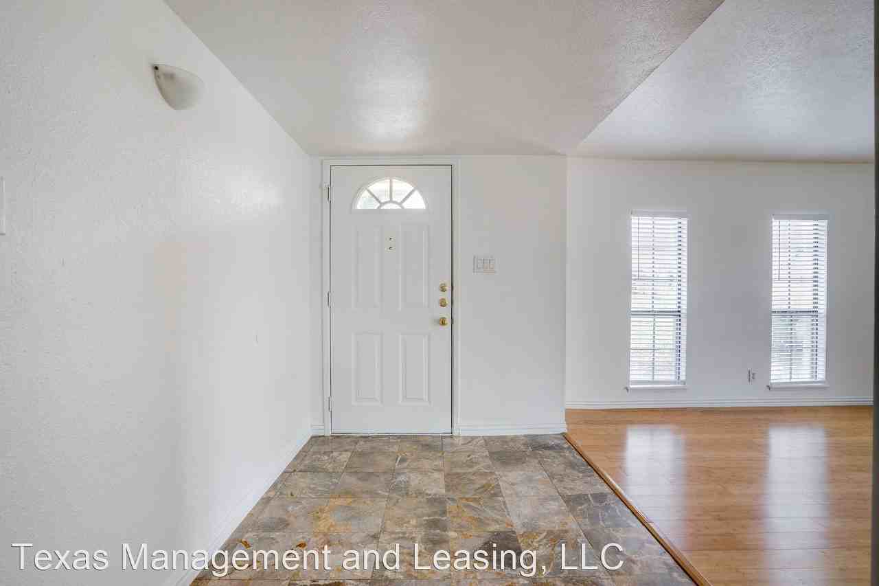 3316 John Muir Ct - Photo 2 of 14