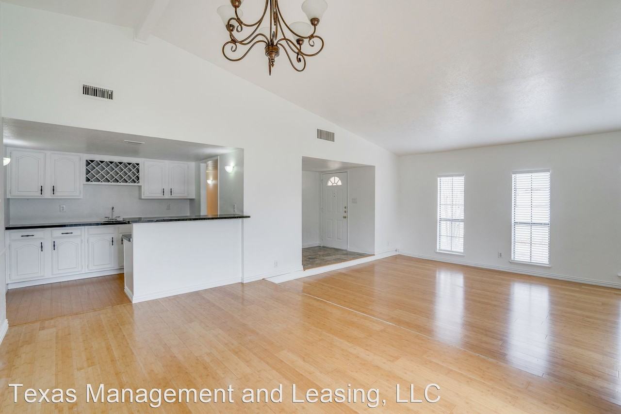 3316 John Muir Ct - Photo 3 of 14