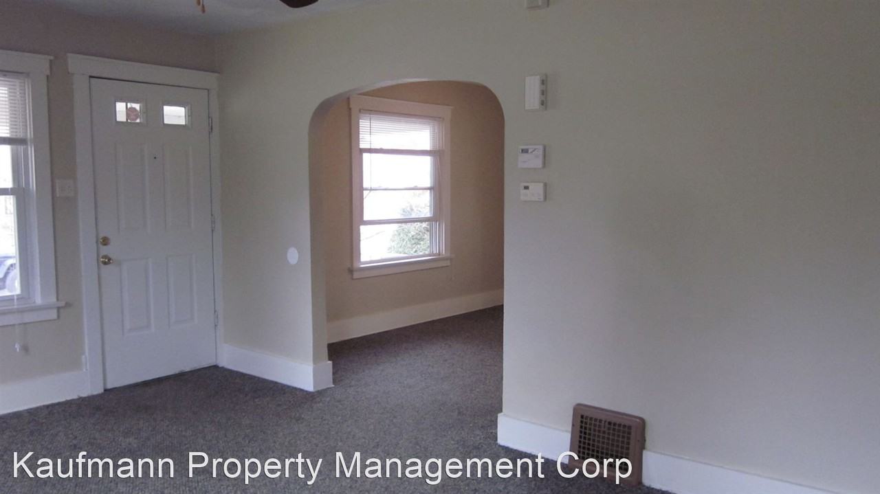 2020 Drexel Ave - Photo 3 of 10