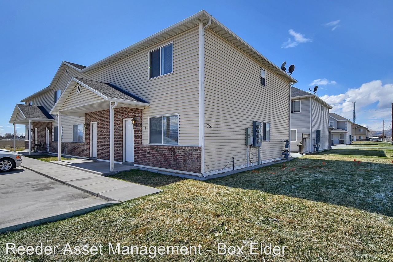 751 West 350 North - Photo 3 of 16