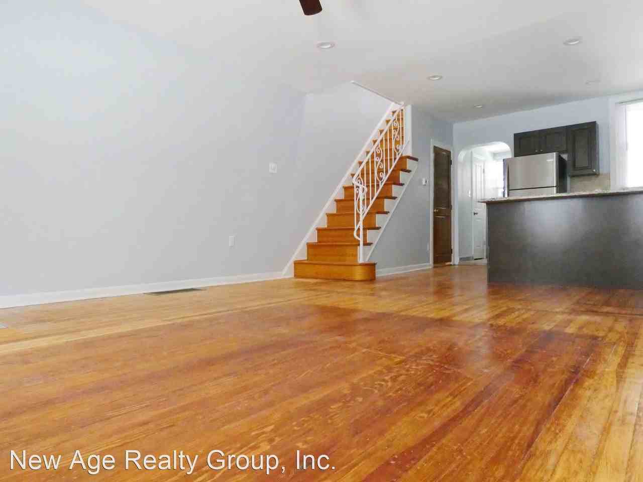 4513 Saint Davids St - Photo 2 of 19