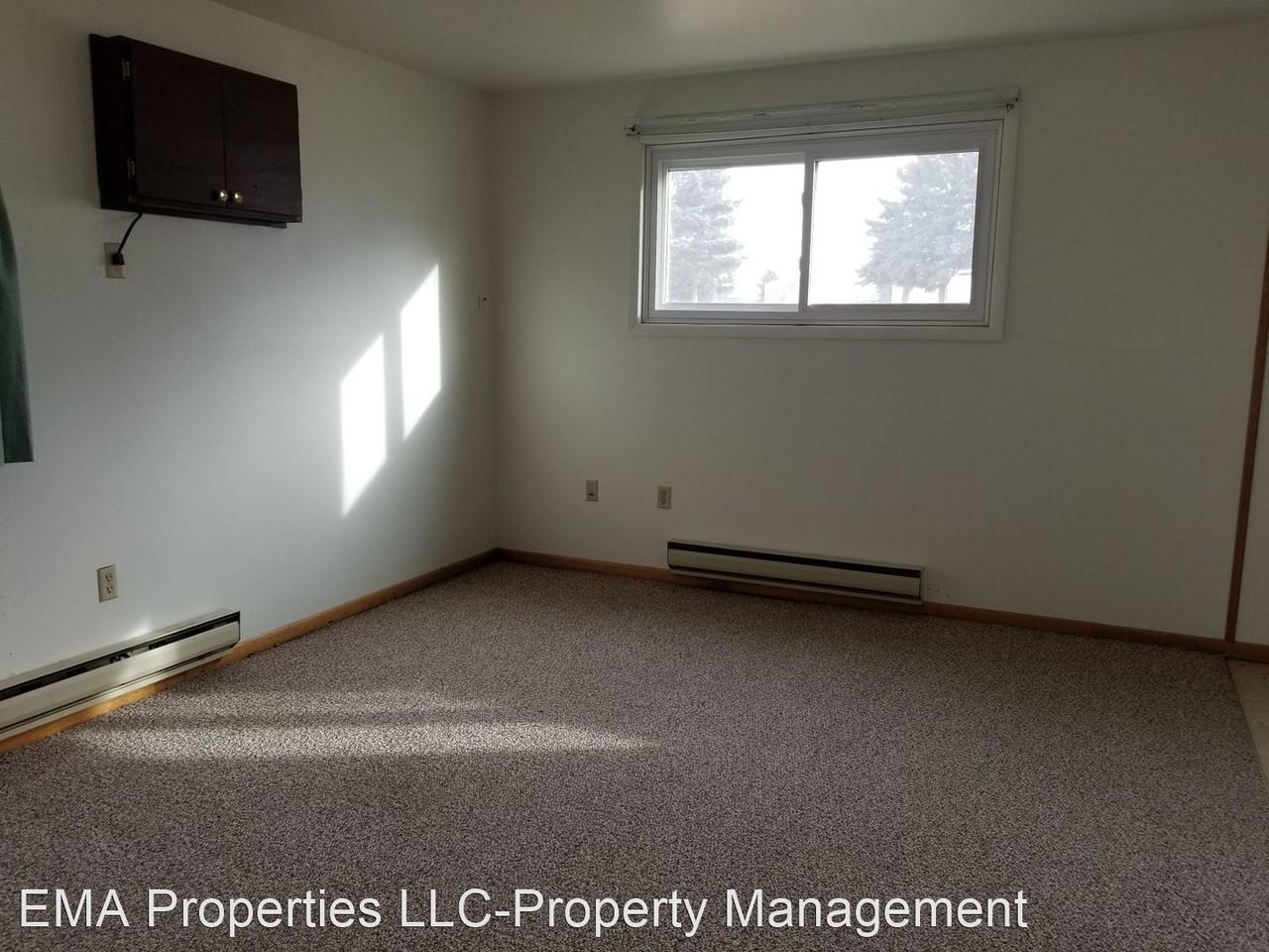 313 Lyndee Drive - Photo 3 of 5