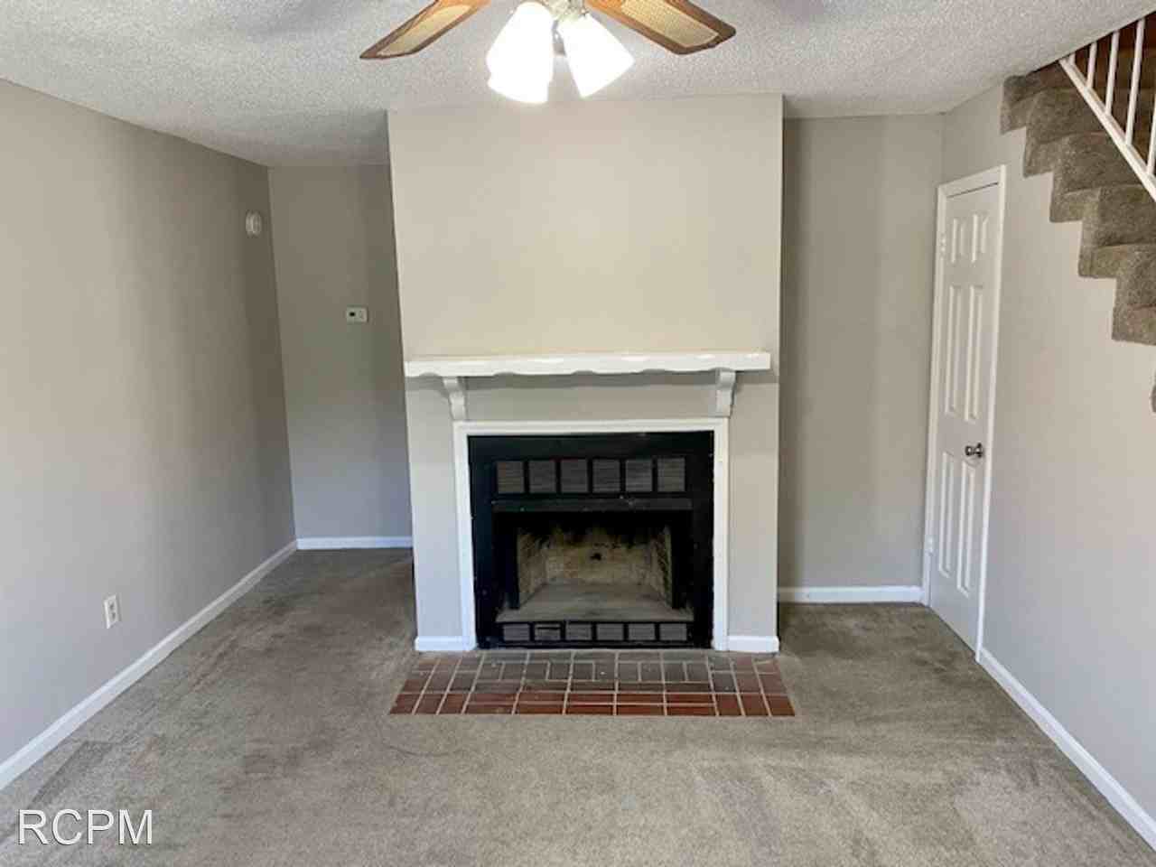 2613 Wynterhall Road SE - Photo 2 of 12